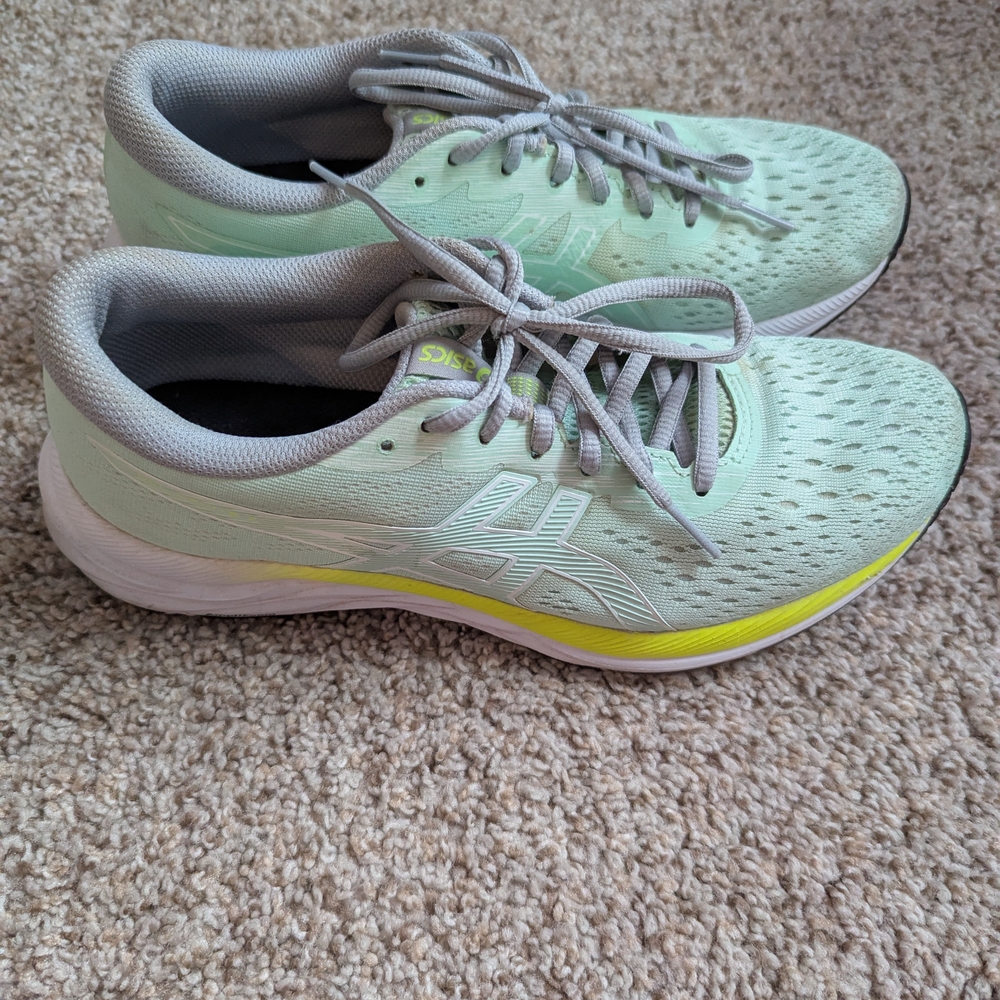 Asics  Athletic Shoes - Picture 2 of 5